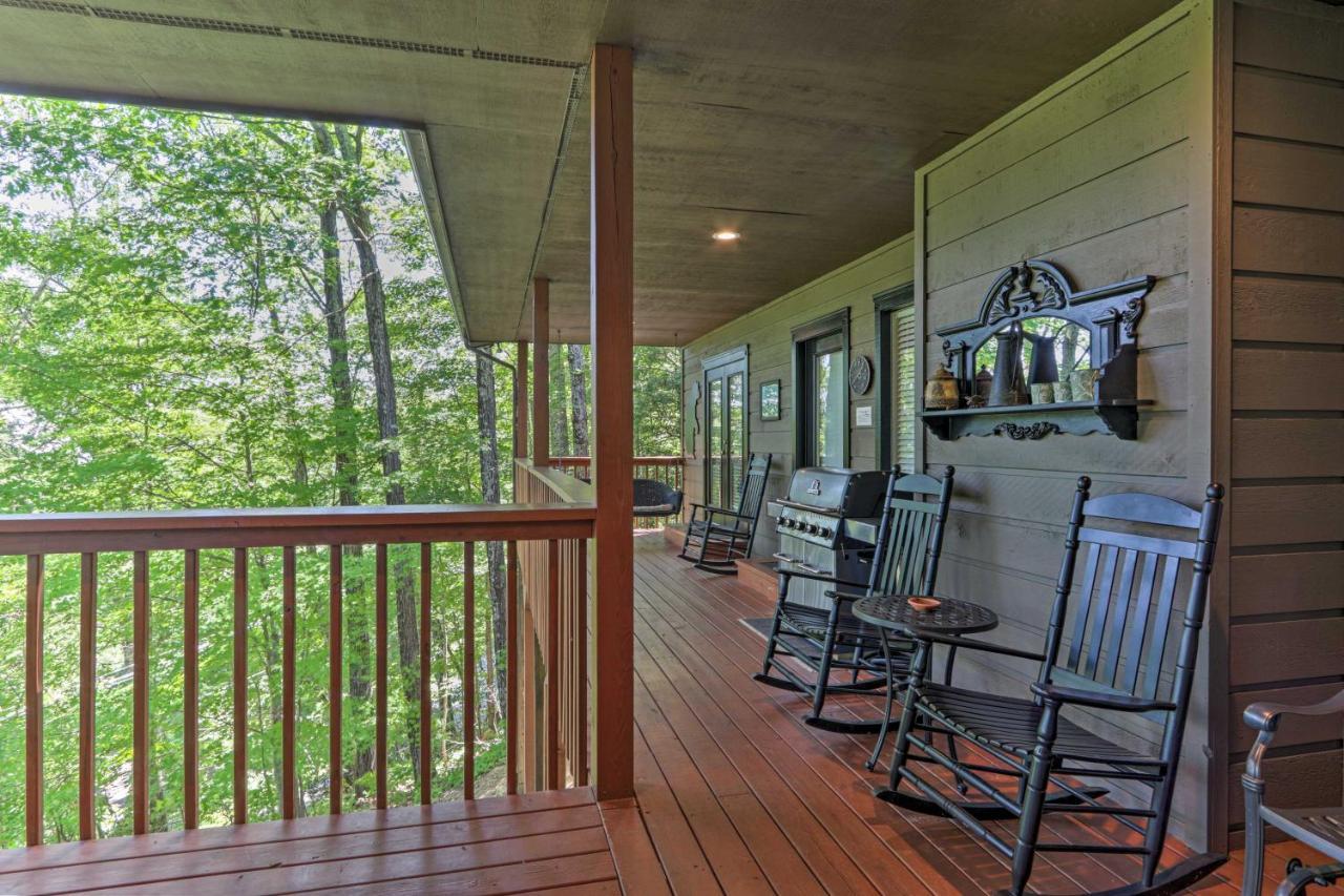 Eclectic Cabin With Hot Tub 1 Mi To Ober 개틀린버그 외부 사진