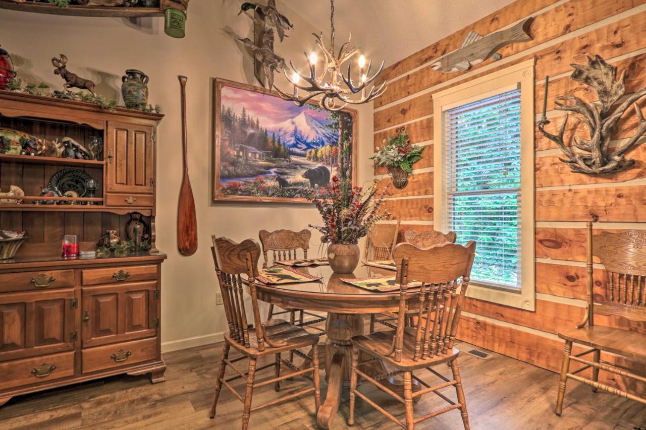 Eclectic Cabin With Hot Tub 1 Mi To Ober 개틀린버그 외부 사진