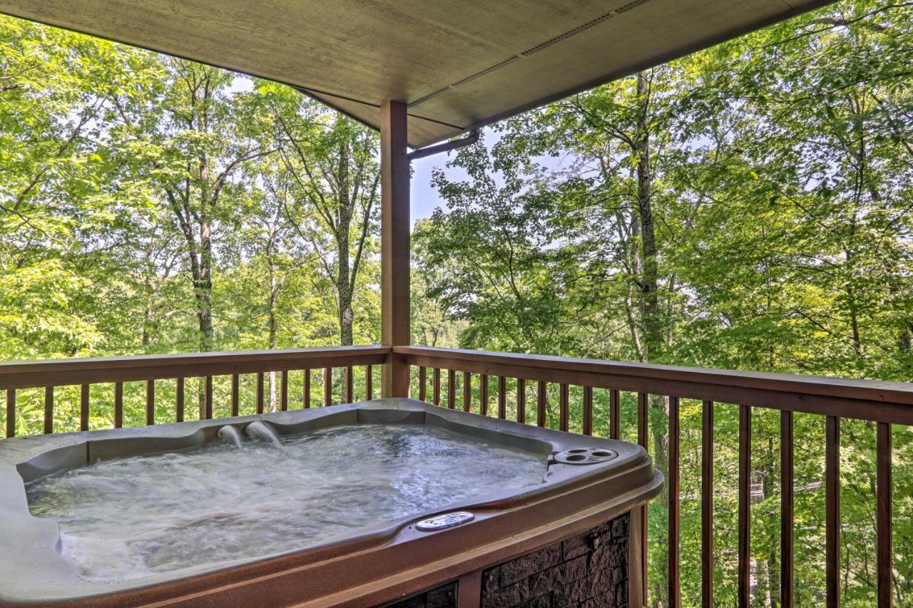 Eclectic Cabin With Hot Tub 1 Mi To Ober 개틀린버그 외부 사진