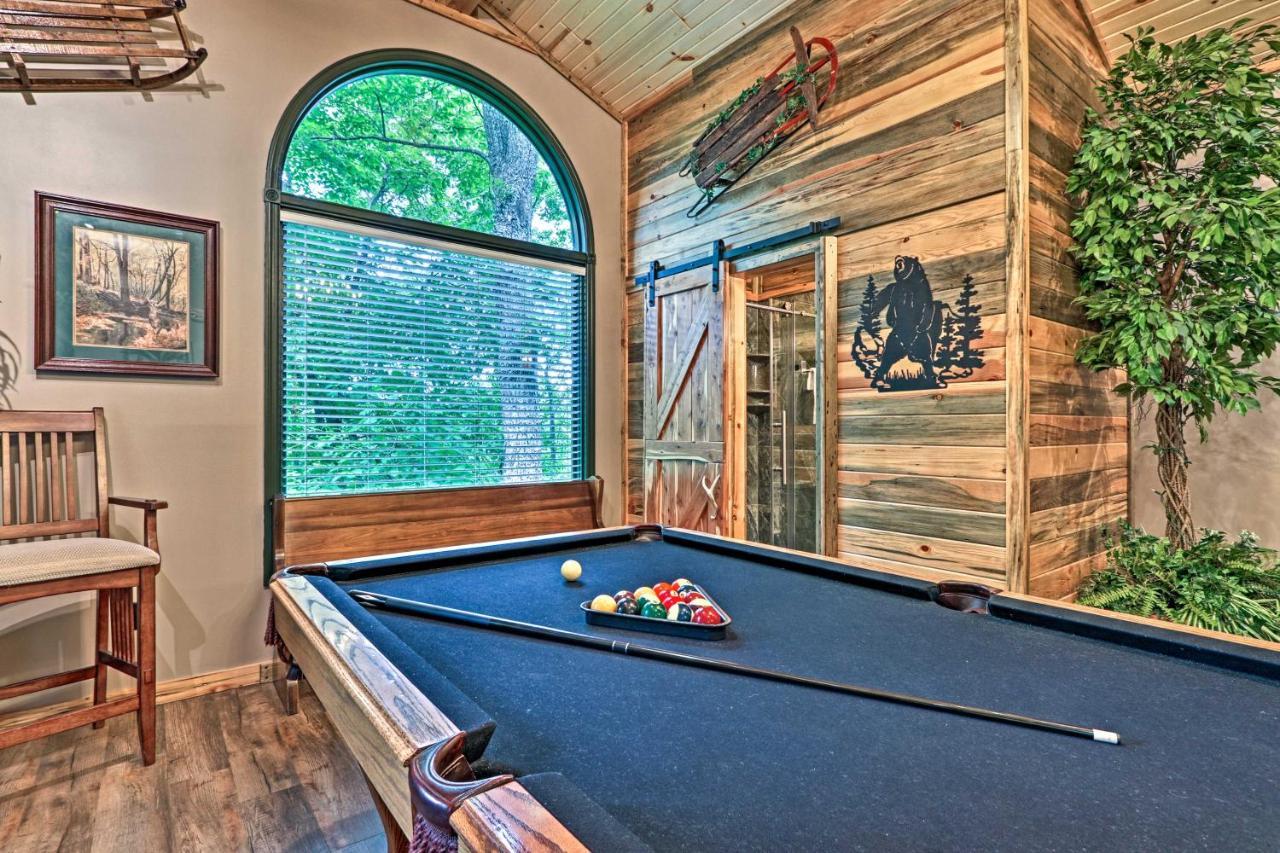 Eclectic Cabin With Hot Tub 1 Mi To Ober 개틀린버그 외부 사진