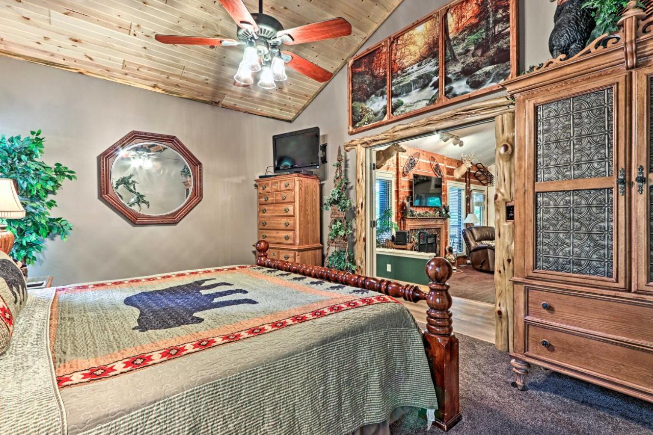 Eclectic Cabin With Hot Tub 1 Mi To Ober 개틀린버그 외부 사진