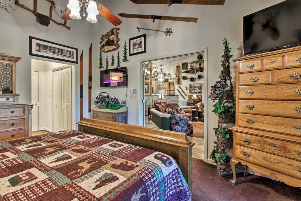 Eclectic Cabin With Hot Tub 1 Mi To Ober 개틀린버그 외부 사진