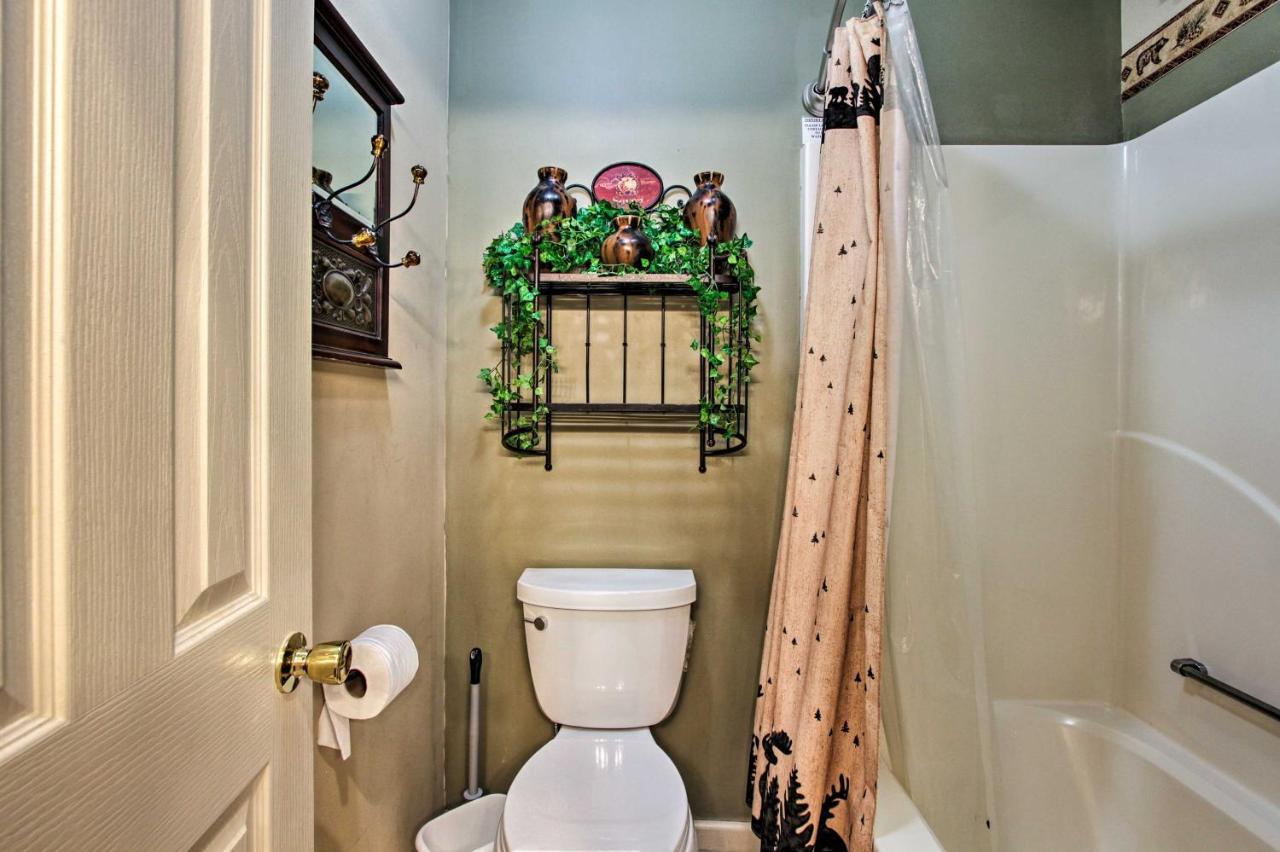 Eclectic Cabin With Hot Tub 1 Mi To Ober 개틀린버그 외부 사진