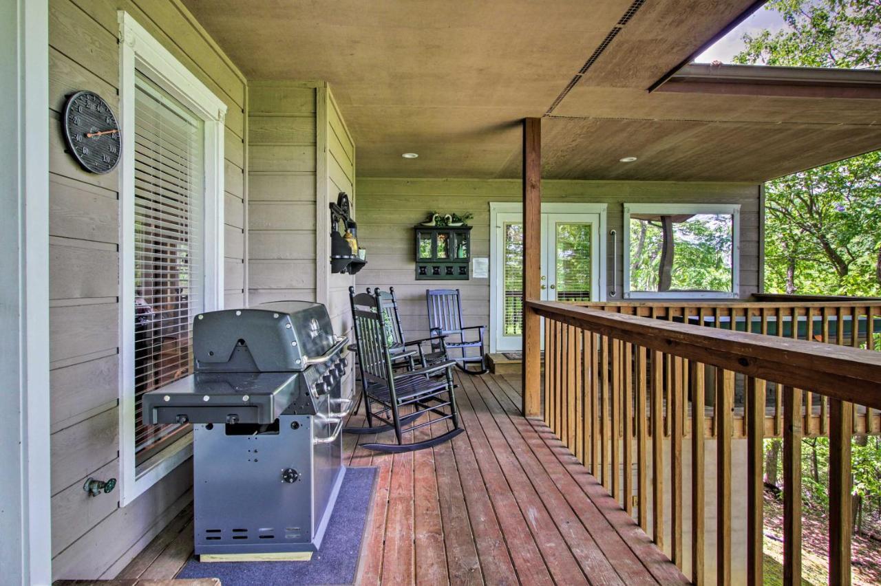 Eclectic Cabin With Hot Tub 1 Mi To Ober 개틀린버그 외부 사진